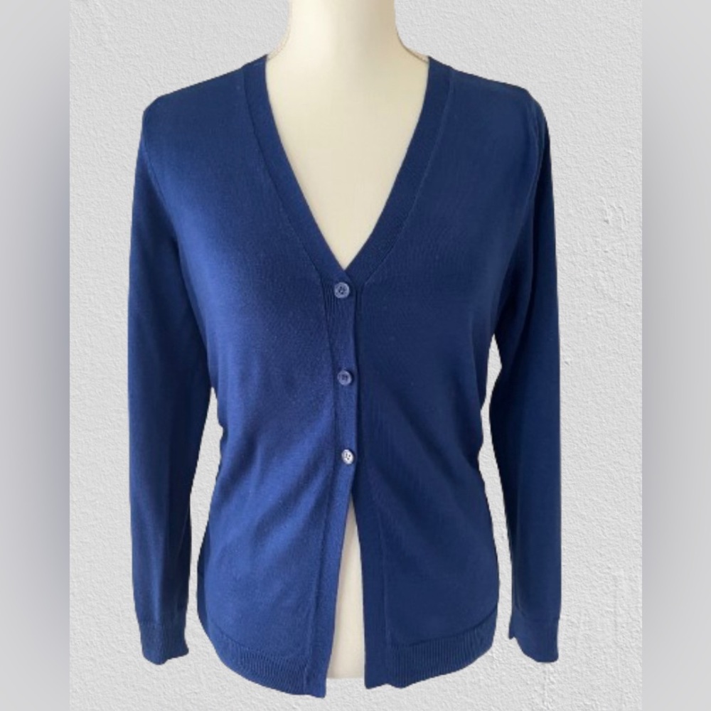 New York & Company V Neck Fitted Cardigan
